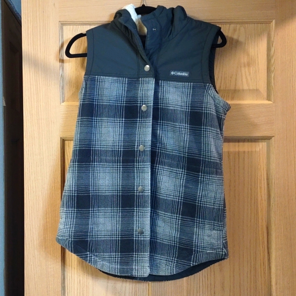 Columbia Women's Plaid Benton Springs Fleece Vest with Hood